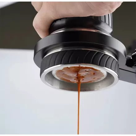 Karral működtetett eszpresszó gép (Lever Espresso Machine) őrölt kávéhoz