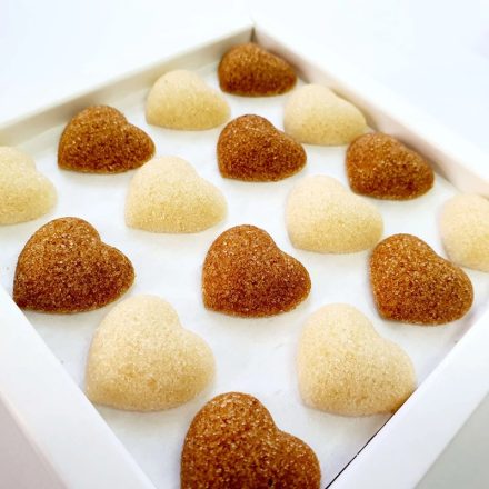 Sweet Levanduľa – 32 ks levanduľou ochutené srdiečkové ručne vyrábané cukríky