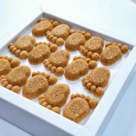 Cukrobello Baby on board dobozban baba tappancs formájú formacukor 